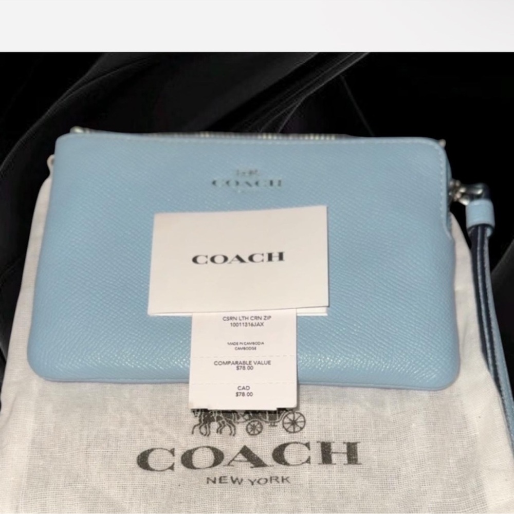 Coach Sky Blue Wristlet NWT and Dust bag. - Picture 2 of 4